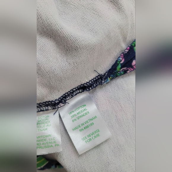 2 ! Lilly Pulitzer bundle Luxletic SPF 50. Blythe Sweatshirt sz S. Garden/tide - Picture 8 of 8